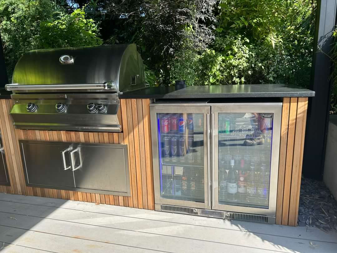 Courtesy of Winchester Outdoor Kitchens (winchesteroutdoorkitchens.co.uk)